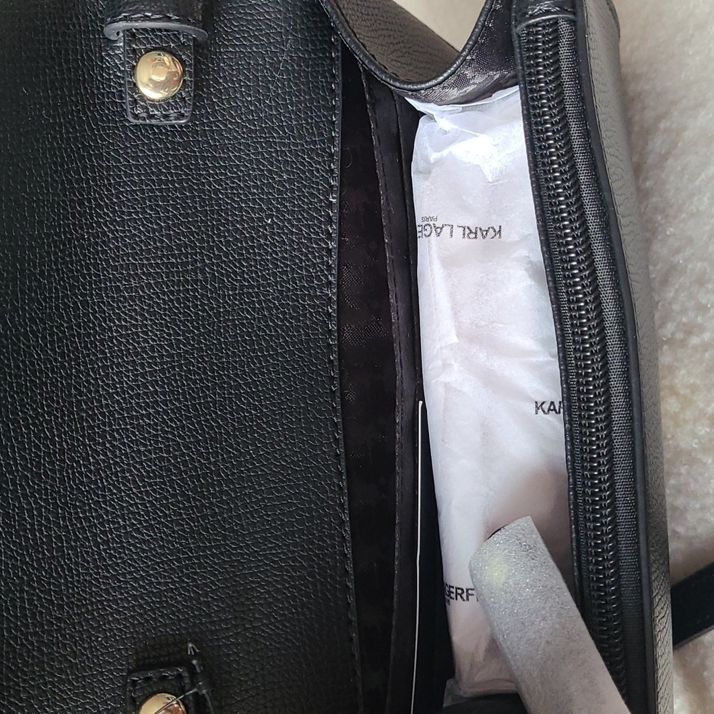 NWT Karl Lagerfeld Paris Maybelle Black Gold Heart Crossbody - Picture 5 of 8